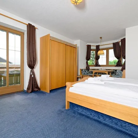 Gaestehaus Unt' Am Bernau am Chiemsee